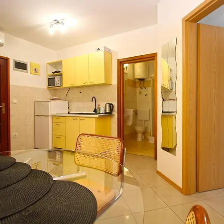 Apartment Surida 1303 *
