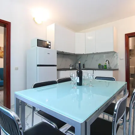 Apartman Surida 1303